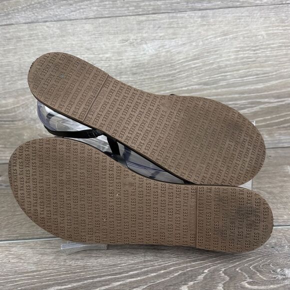 Tkees Mia Napa Women’s Sz 8/EU 39 Black Leather Strappy Toe Loop Sandals - Picture 8 of 11